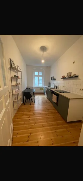 Exklusive 1,5-Raum-Wohnung mit geh. Innenausstattung mit Balkon und EBK in Berlin Friedrichshain — photo 1